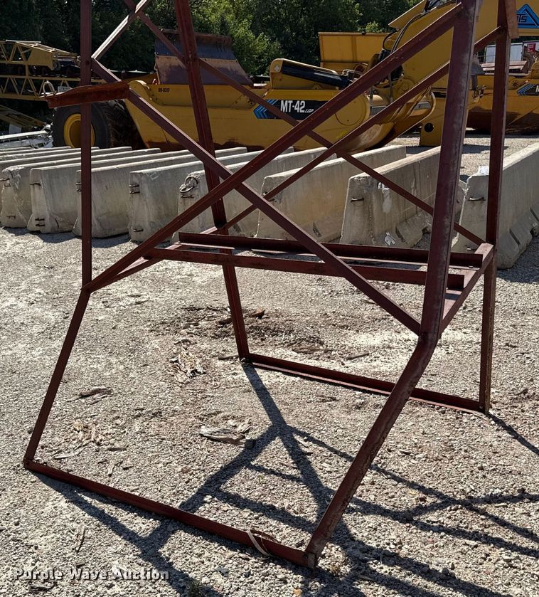 image for item DZ4259 (2) fuel tanks