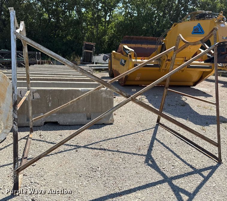 image for item DZ4259 (2) fuel tanks