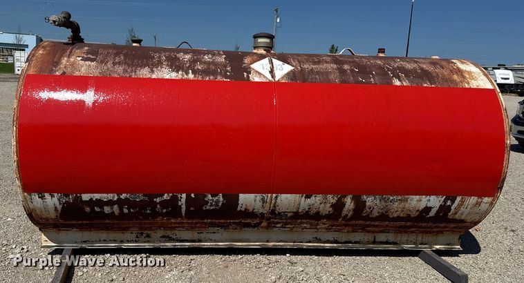 image for item DZ4260 Fuel tank