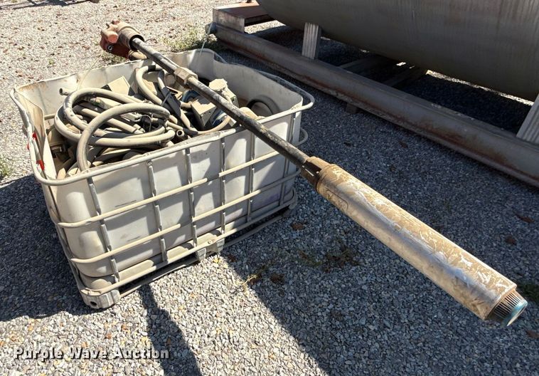 image for item DZ4261 Fuel tank