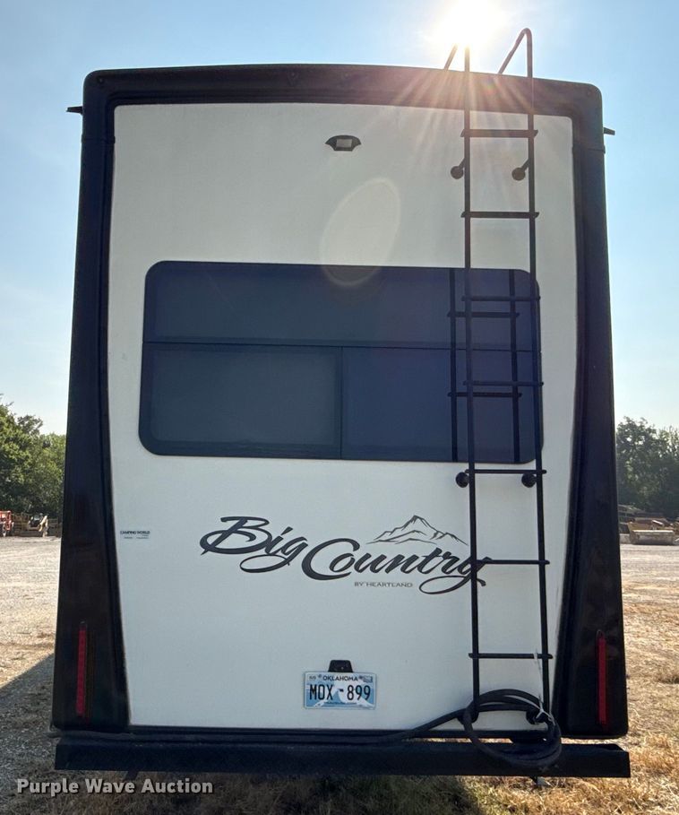 image for item DZ4269 2017 Heartland 3965DSS Big country camper
