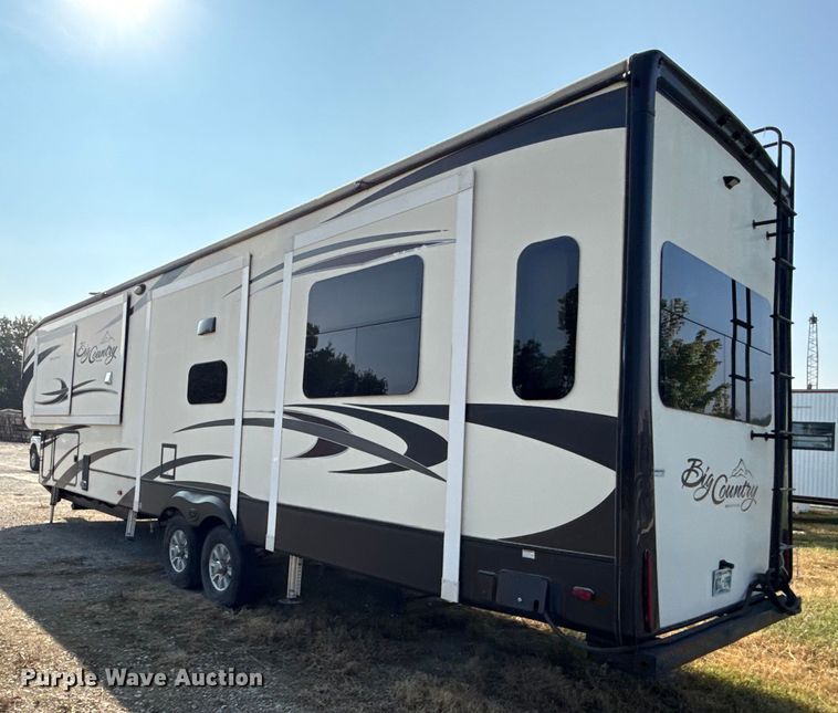 image for item DZ4269 2017 Heartland 3965DSS Big country camper