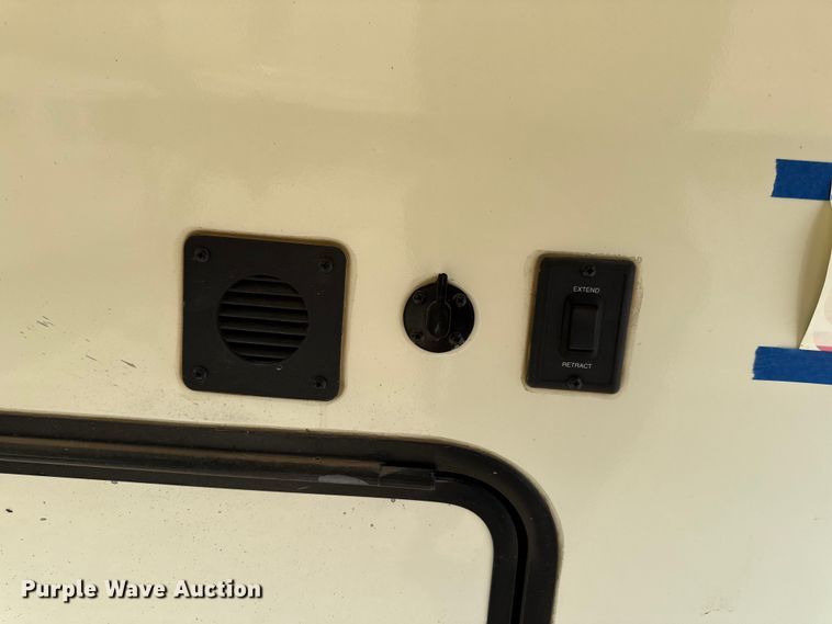 image for item DZ4269 2017 Heartland 3965DSS Big country camper