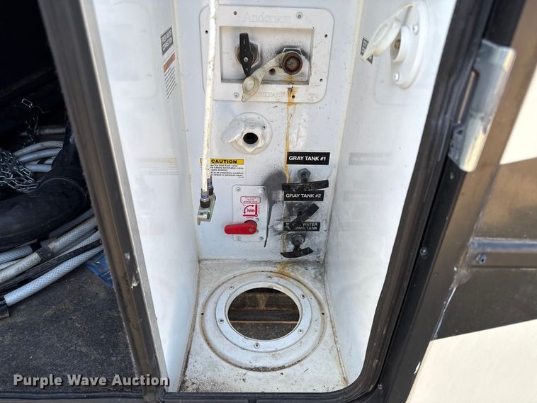 image for item DZ4269 2017 Heartland 3965DSS Big country camper