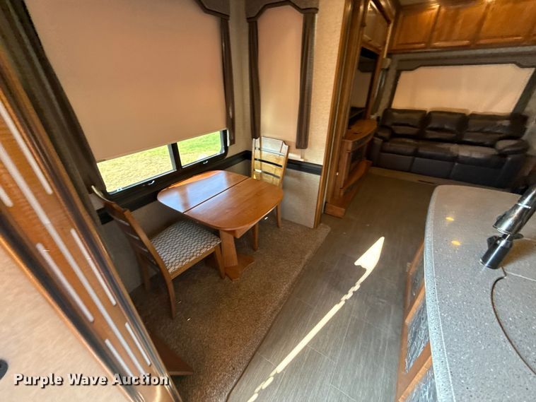 image for item DZ4269 2017 Heartland 3965DSS Big country camper