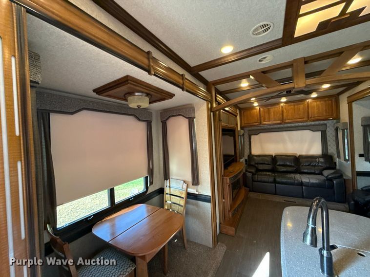 image for item DZ4269 2017 Heartland 3965DSS Big country camper