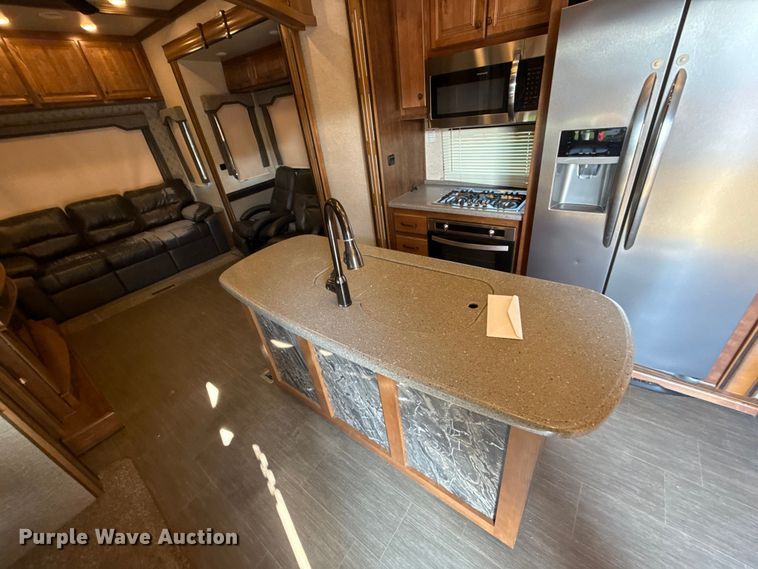 image for item DZ4269 2017 Heartland 3965DSS Big country camper