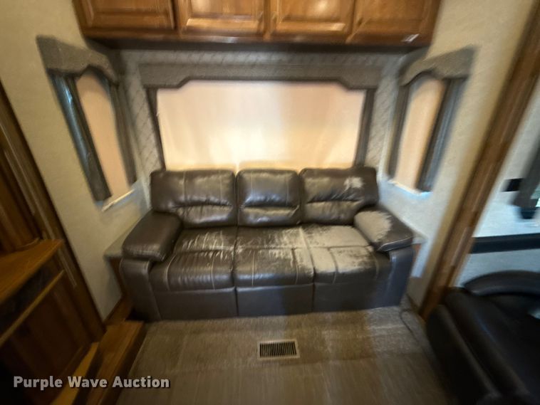 image for item DZ4269 2017 Heartland 3965DSS Big country camper