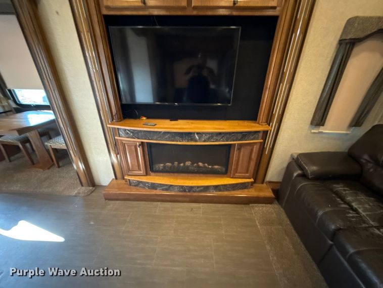 image for item DZ4269 2017 Heartland 3965DSS Big country camper