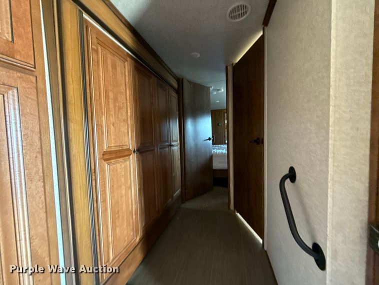 image for item DZ4269 2017 Heartland 3965DSS Big country camper