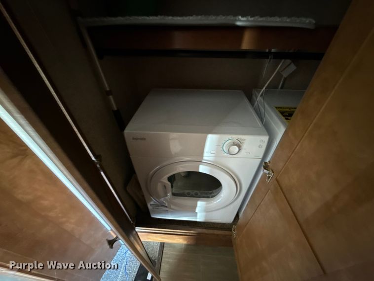 image for item DZ4269 2017 Heartland 3965DSS Big country camper