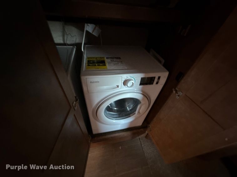 image for item DZ4269 2017 Heartland 3965DSS Big country camper