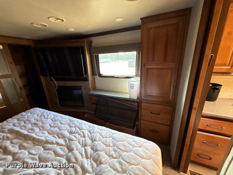 image for item DZ4269 2017 Heartland 3965DSS Big country camper