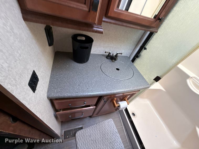 image for item DZ4269 2017 Heartland 3965DSS Big country camper