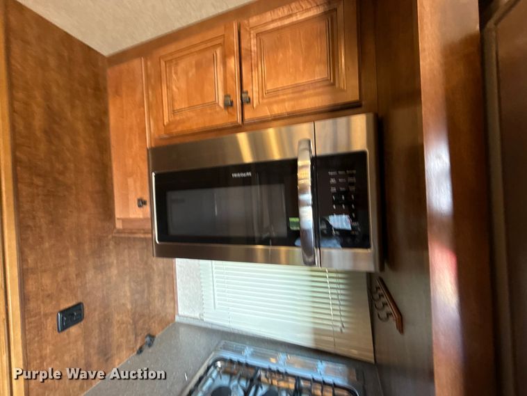 image for item DZ4269 2017 Heartland 3965DSS Big country camper