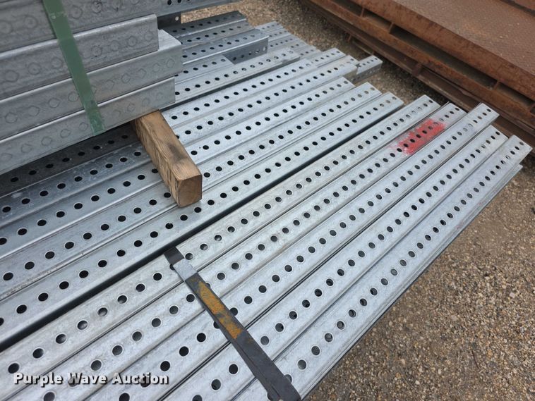 image for item DZ6259 Approximately 250 pieces of tubing