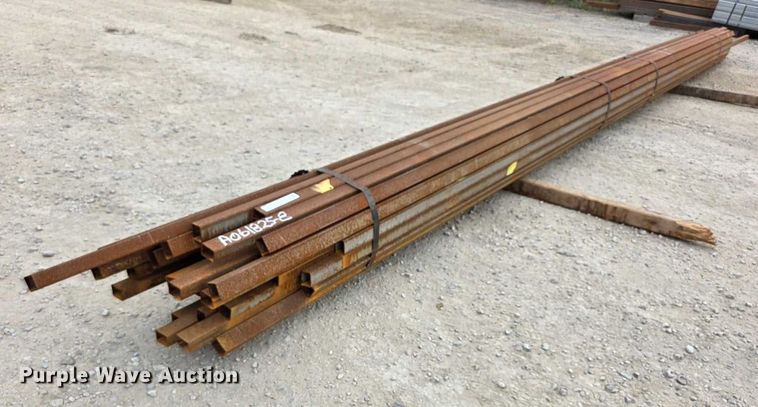 image for item DZ6268 Approximately 40 pieces of square tubing