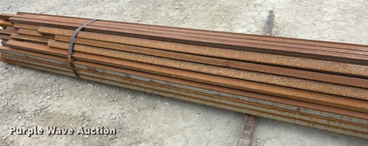 image for item DZ6268 Approximately 40 pieces of square tubing