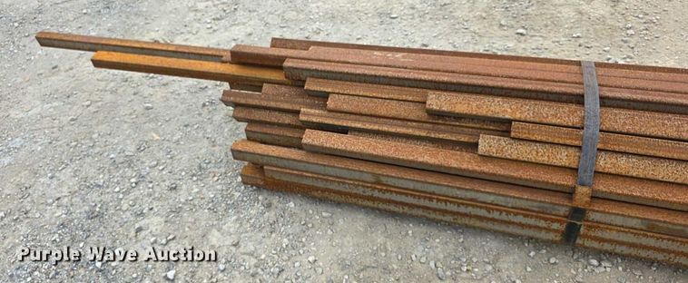 image for item DZ6268 Approximately 40 pieces of square tubing