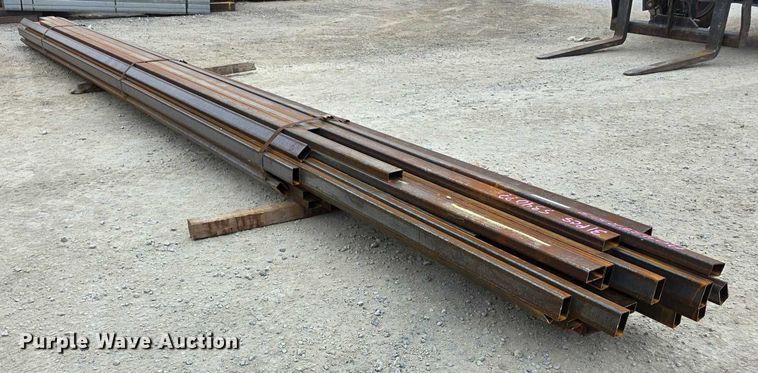 image for item DZ6274 (31) pieces of square tubing