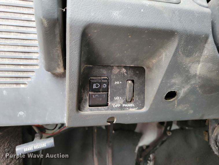 image for item DZ6485 1990 Jeep Wrangler SUV