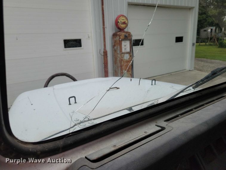 image for item DZ6485 1990 Jeep Wrangler SUV