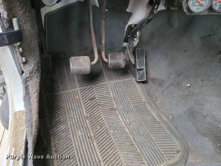 image for item DZ6485 1990 Jeep Wrangler SUV