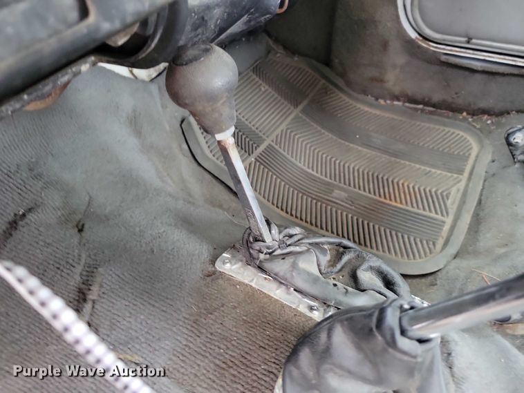 image for item DZ6485 1990 Jeep Wrangler SUV