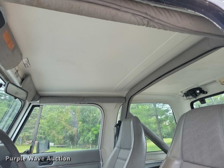 image for item DZ6485 1990 Jeep Wrangler SUV