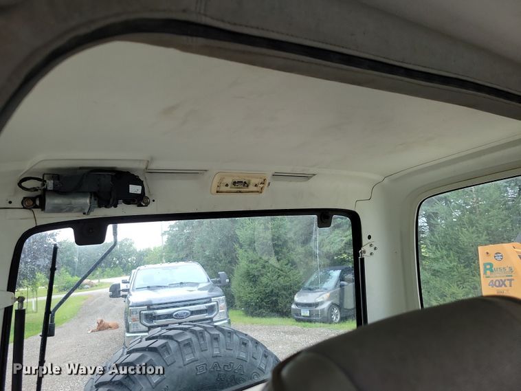 image for item DZ6485 1990 Jeep Wrangler SUV