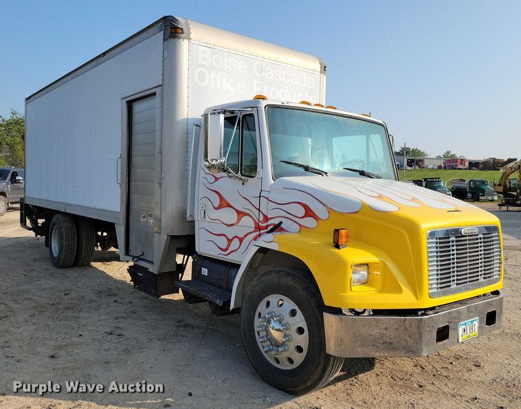 image for item DZ6489 2000 Freightliner  FL70 box truck