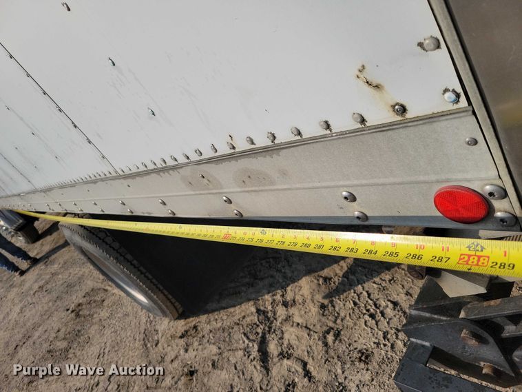 image for item DZ6489 2000 Freightliner  FL70 box truck