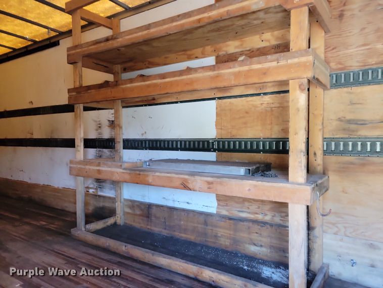 image for item DZ6489 2000 Freightliner  FL70 box truck