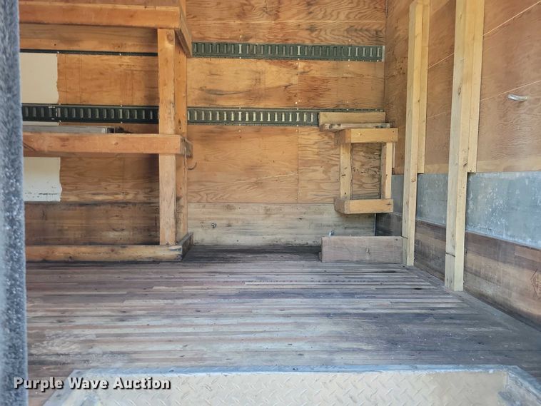 image for item DZ6489 2000 Freightliner  FL70 box truck