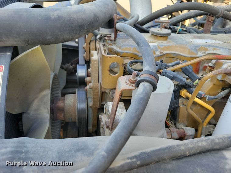 image for item DZ6489 2000 Freightliner  FL70 box truck