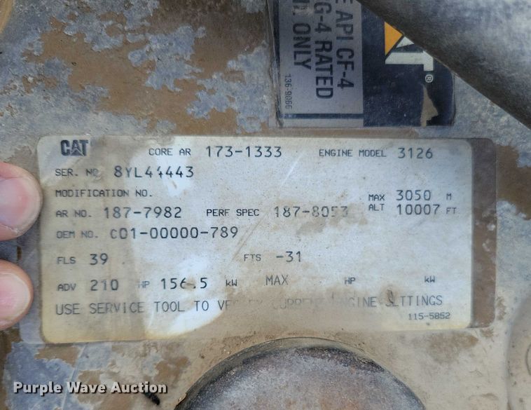 image for item DZ6489 2000 Freightliner  FL70 box truck