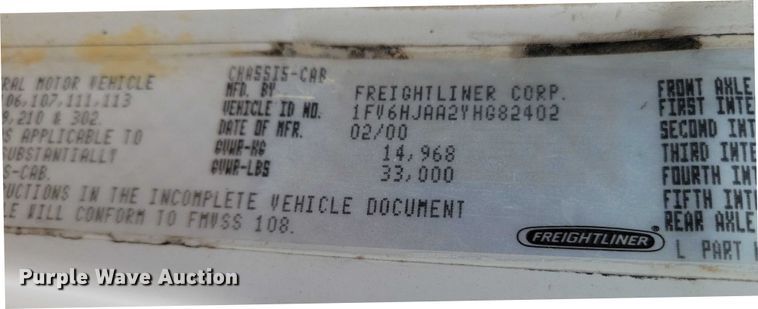 image for item DZ6489 2000 Freightliner  FL70 box truck