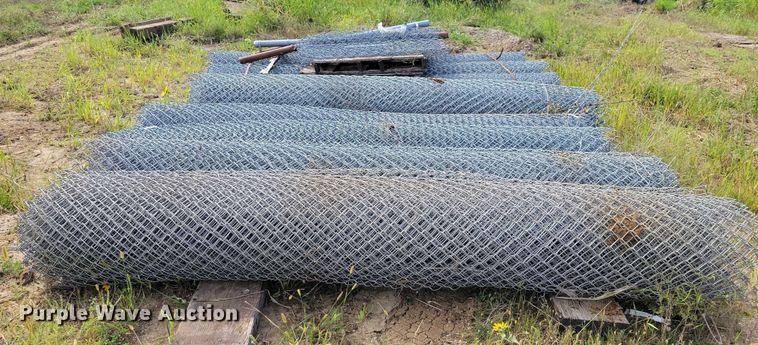 image for item DZ6491 (8) rolls of 10' W chain link fence