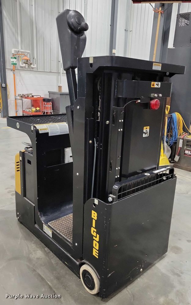 image for item DZ6502 Big Joe J1-126 order picker