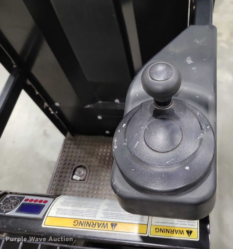 image for item DZ6502 Big Joe J1-126 order picker