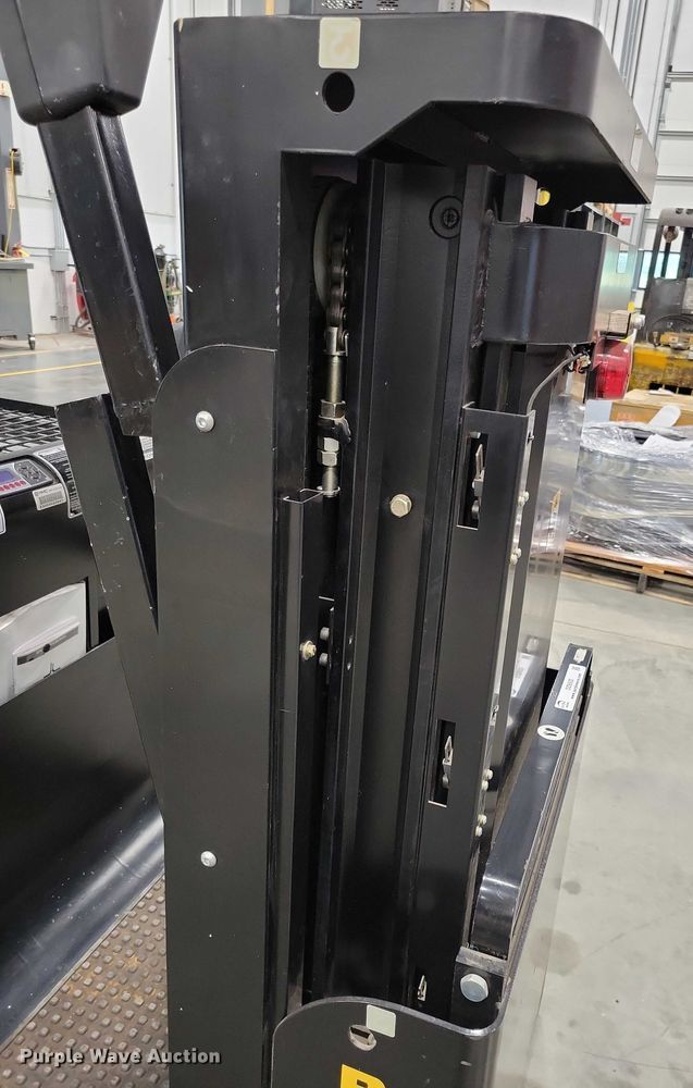 image for item DZ6502 Big Joe J1-126 order picker