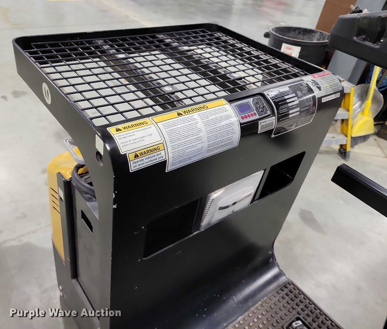 image for item DZ6502 Big Joe J1-126 order picker