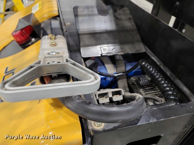 image for item DZ6502 Big Joe J1-126 order picker