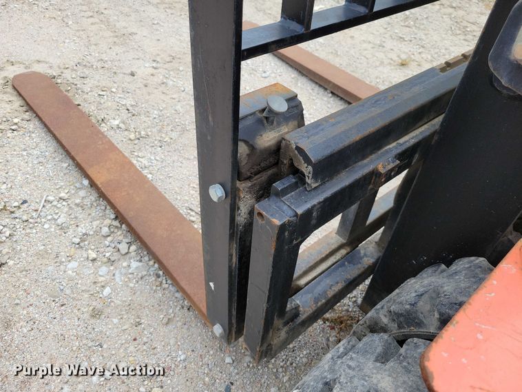 image for item DZ6503 2001 Toyota 7FGU35 forklift