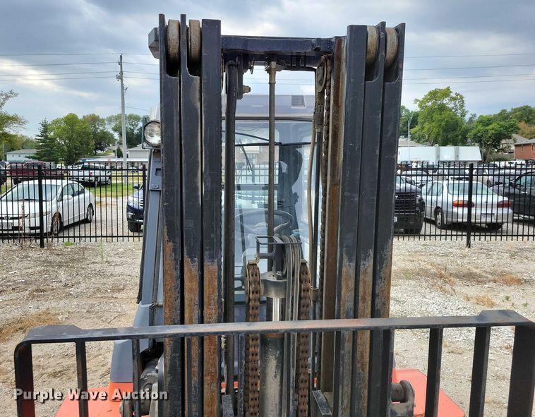 image for item DZ6503 2001 Toyota 7FGU35 forklift