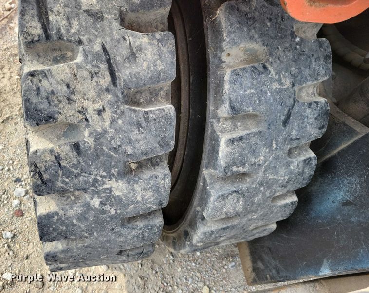 image for item DZ6503 2001 Toyota 7FGU35 forklift