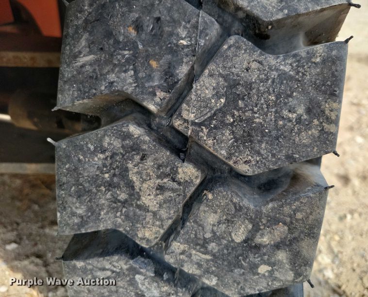 image for item DZ6503 2001 Toyota 7FGU35 forklift