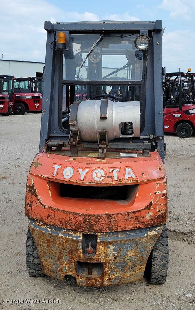 image for item DZ6504 Toyota 7FGU25 forklift