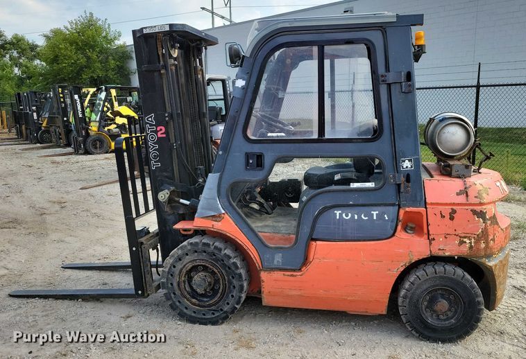 image for item DZ6504 Toyota 7FGU25 forklift