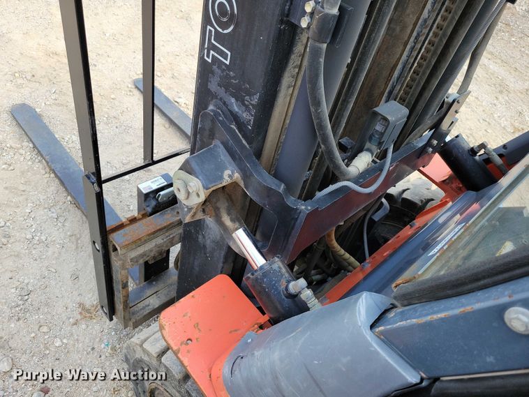 image for item DZ6504 Toyota 7FGU25 forklift